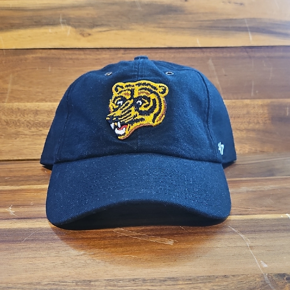 📍SOLD📍Carhartt X '47 Brand Vintage Boston Bruins Adjustable OSFM Hat
